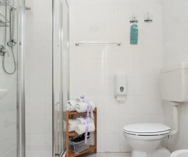 Stella Marina بيت ضيافة 4*